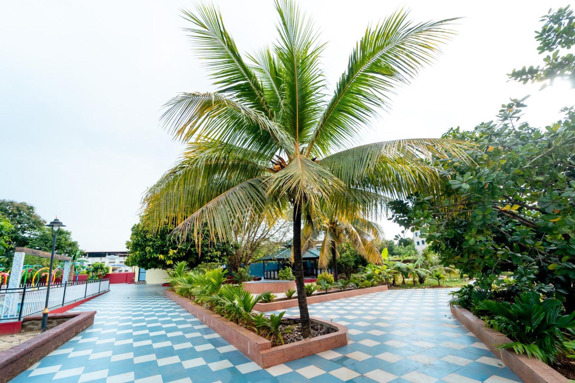 Treebo Green Village Resort - Goa Maneri  Exterior foto