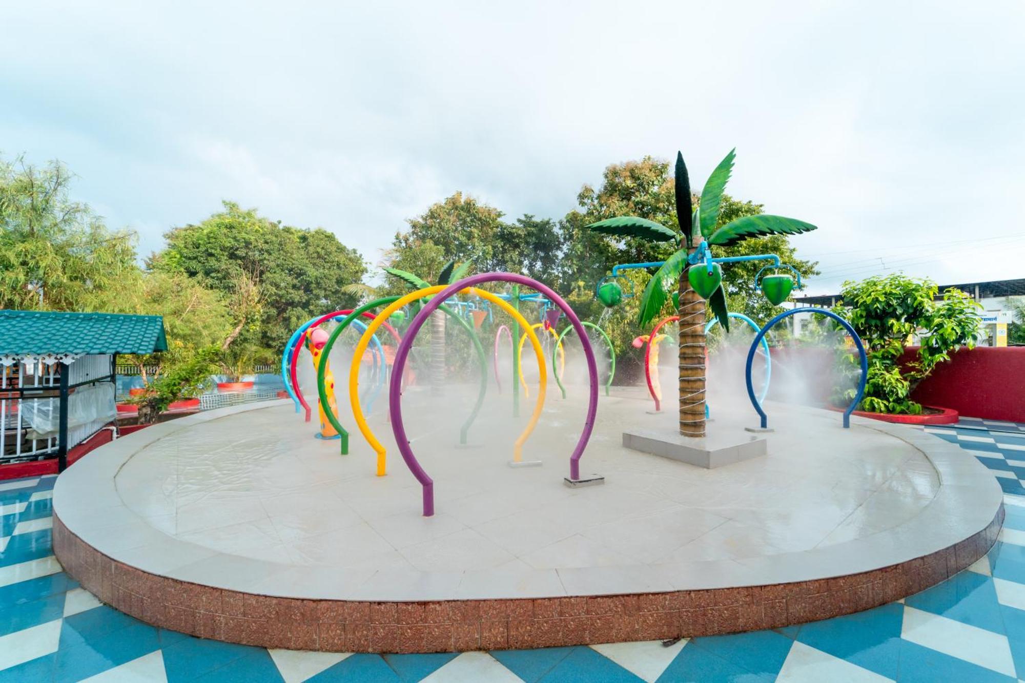 Treebo Green Village Resort - Goa Maneri  Exterior foto